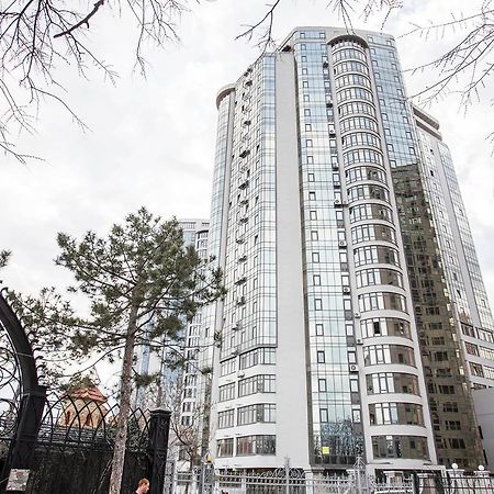 Gagarin Plaza Apartment 70 Square Metres On 12Th Floor Odessa Dış mekan fotoğraf