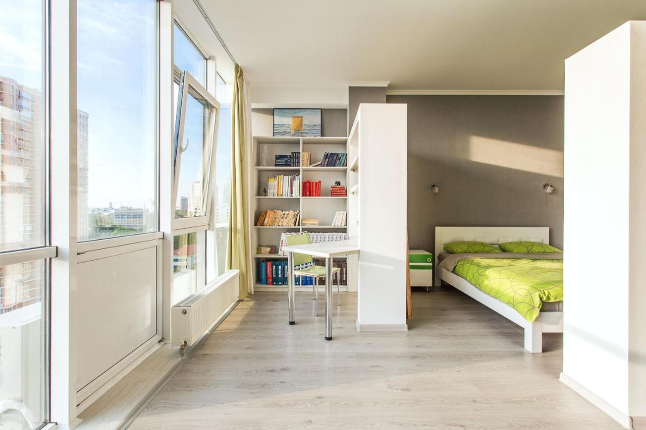 Gagarin Plaza Apartment 70 Square Metres On 12Th Floor Odessa Dış mekan fotoğraf