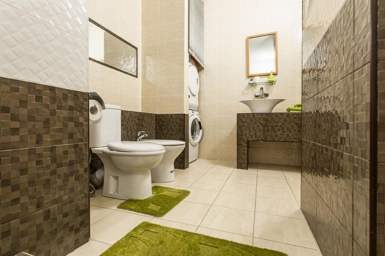 Gagarin Plaza Apartment 70 Square Metres On 12Th Floor Odessa Dış mekan fotoğraf