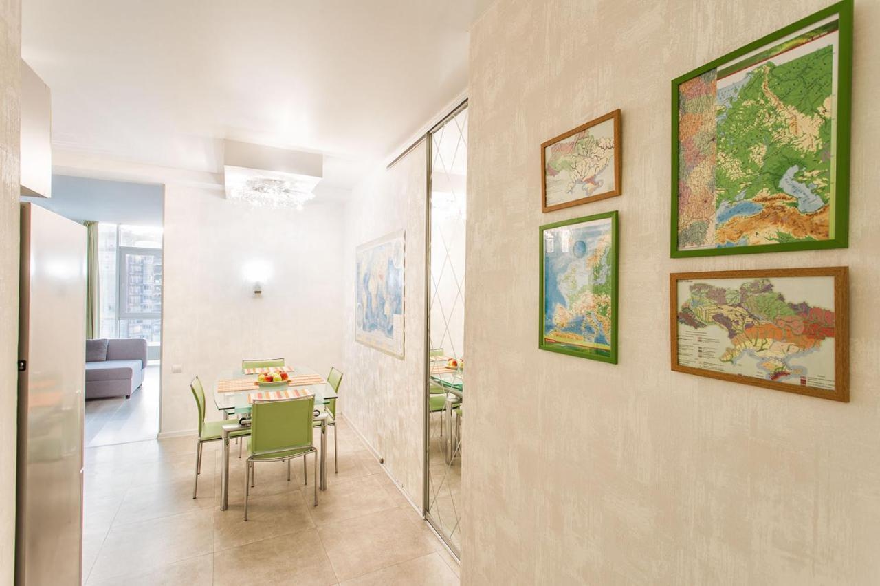 Gagarin Plaza Apartment 70 Square Metres On 12Th Floor Odessa Dış mekan fotoğraf