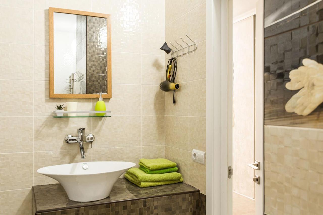 Gagarin Plaza Apartment 70 Square Metres On 12Th Floor Odessa Dış mekan fotoğraf
